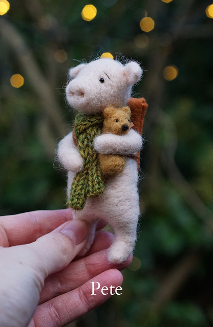 Needle Felted Pigs